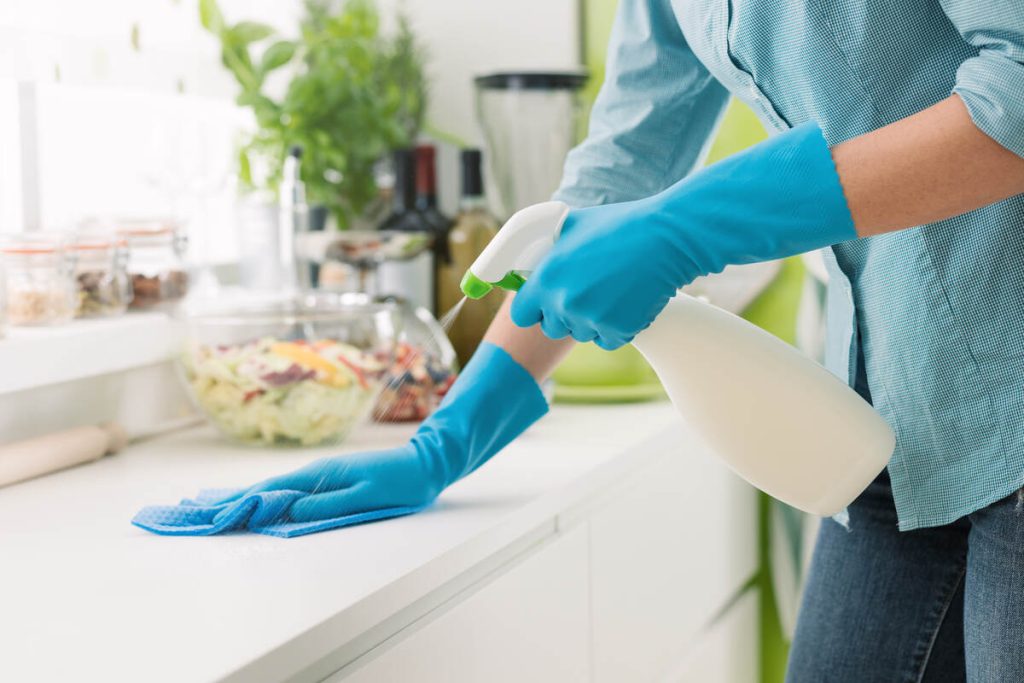3 astuces pour neutraliser les mauvaises odeurs dans un appartement